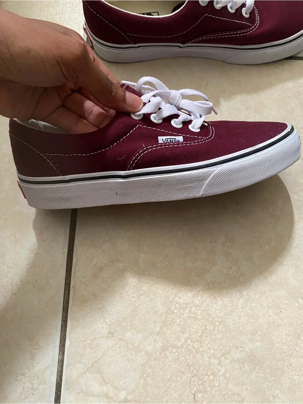 Vans Low-Top Sneakers in Maroon and White